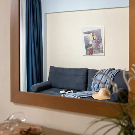 Almare Seaside & - Sithonia 아파트호텔 4*