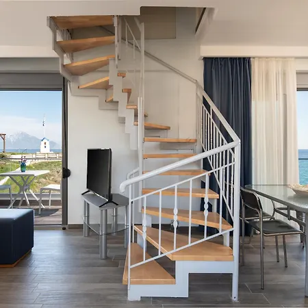 Ξενοδοχείο με διαμερίσματα Almare Seaside & - Sithonia 4*