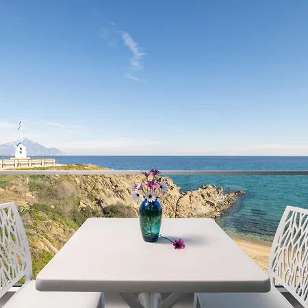 Almare Seaside & - Sithonia 公寓式酒店