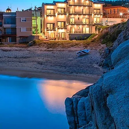 Ξενοδοχείο με διαμερίσματα Almare Seaside & - Sithonia 4*