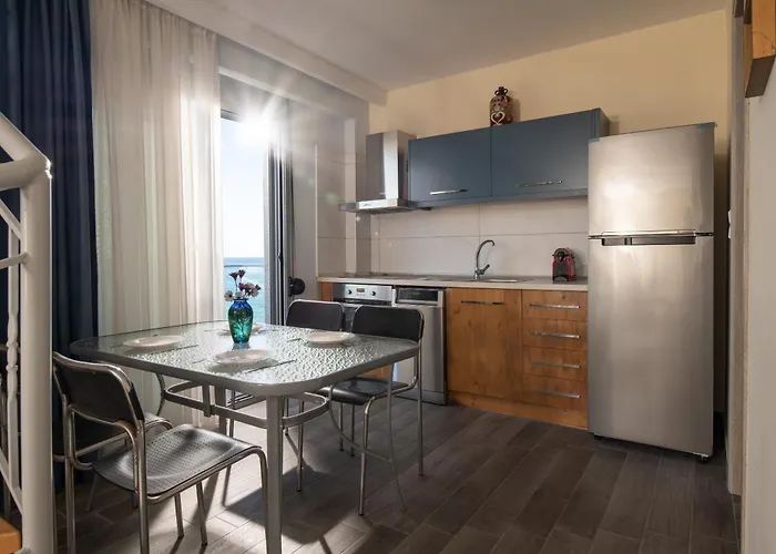 Almare Seaside & - Sithonia 4*